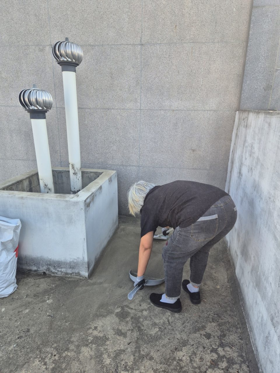 옥상 환풍기 교체 작업 사진 7